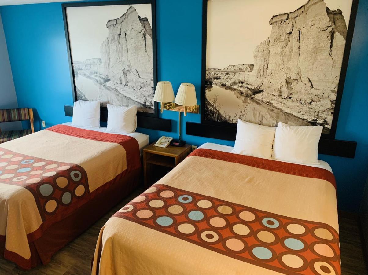 Super 8 by Wyndham Crete Motel Eksteriør billede