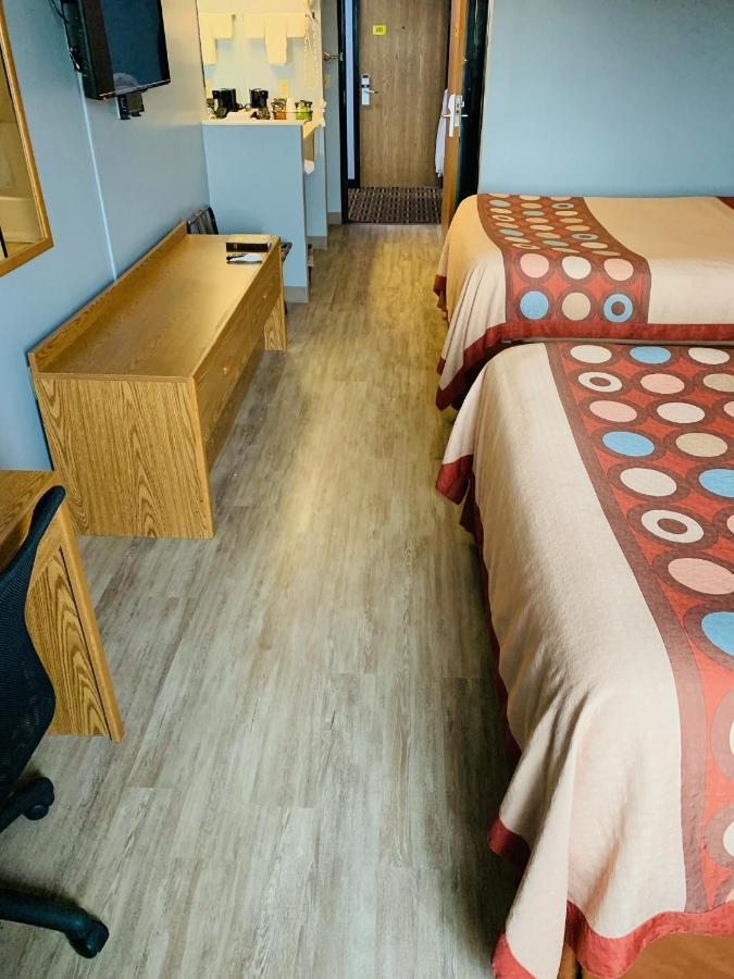 Super 8 by Wyndham Crete Motel Eksteriør billede
